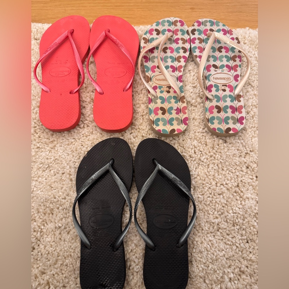Lot of Havaianas Slim Flip Flops - Pink, Black, Multicolor. Size 39-40